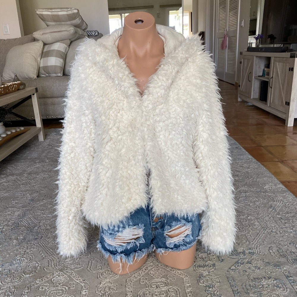 Free People Boho Sheep’s Wool Jacket. Size XS, EUC